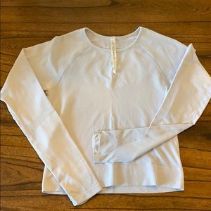 Lululemon “For the chill of it” top